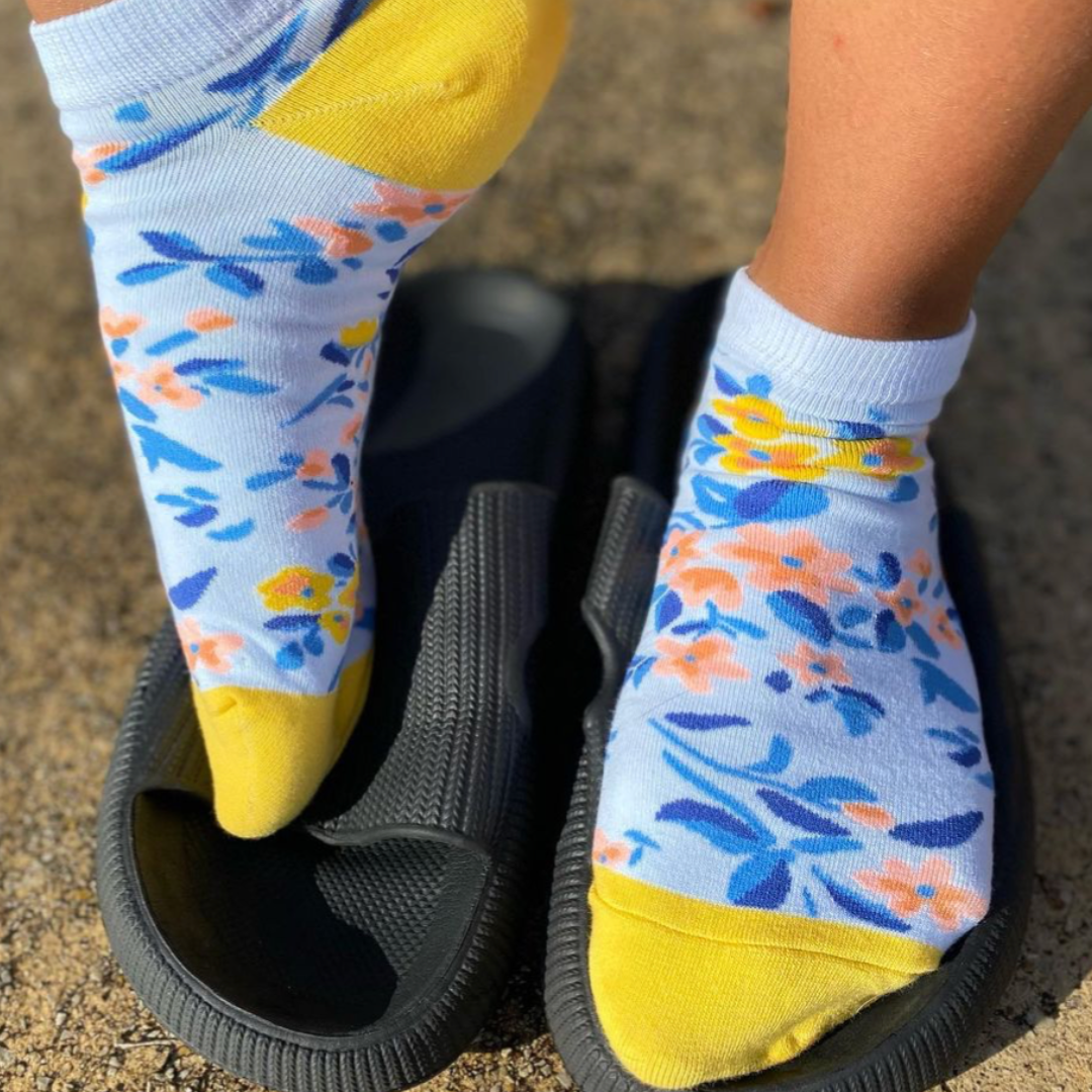 Flourishing Floral Ankle Socks